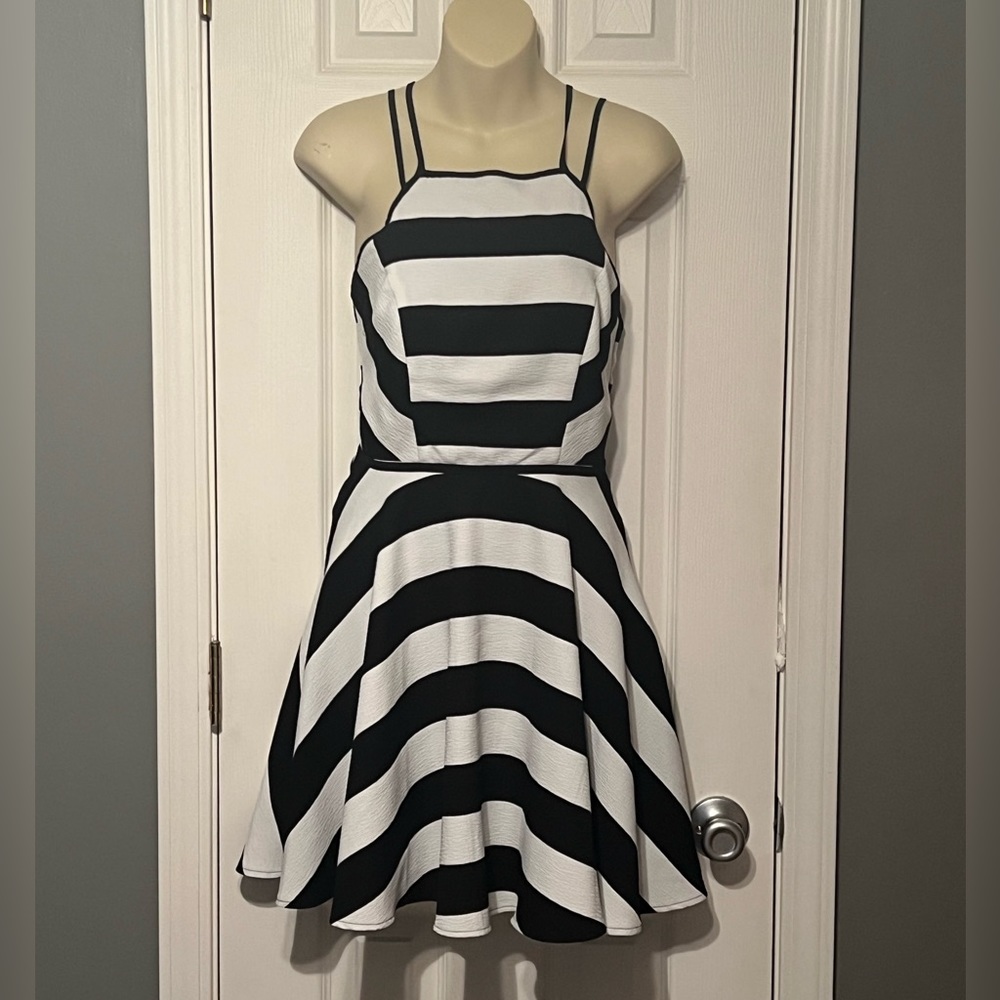 Jodi Kristopher Black & White mini dress